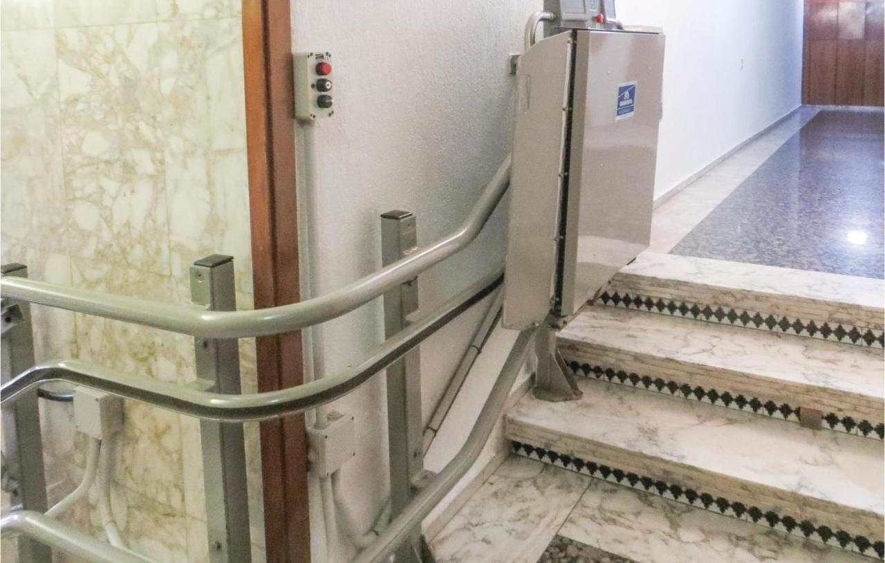 2 Bedroom Stunning Apartment In 托雷维耶哈 外观 照片
