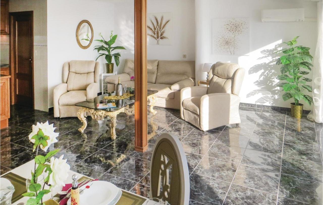 2 Bedroom Stunning Apartment In 托雷维耶哈 外观 照片